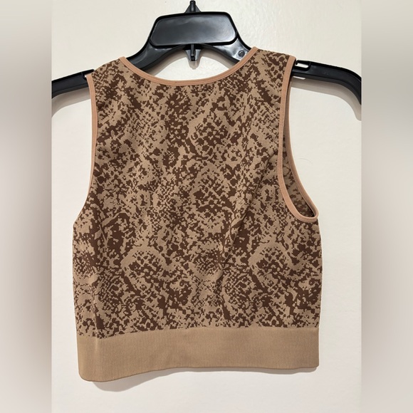 Forever 21 tank size medium/ Large - Picture 3 of 3